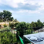 Sunandbed Punta Del Cavall شقة سالو